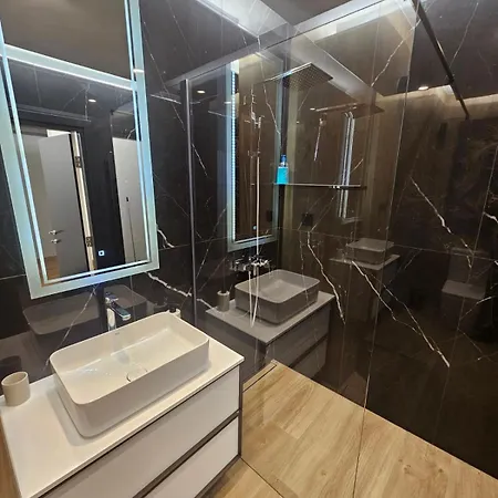 Luxury Forest شقة *